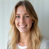 Headshot of Chloe Davis